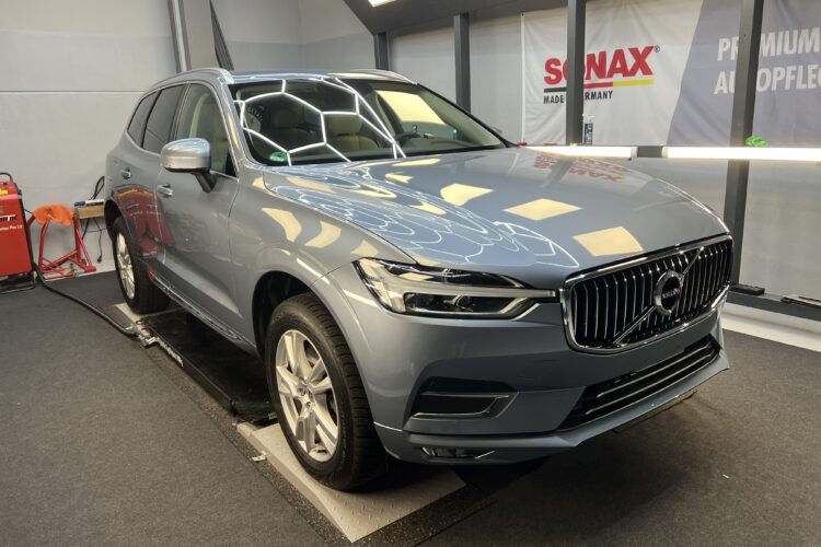 Volvo XC60, Mussel Blue, blaumetallic, Keramikversiegelung