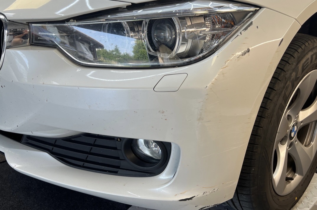 Smart-Repair, BMW, Mineralweißmetallic, 3-Schicht Lack, Beilackierung, vorher